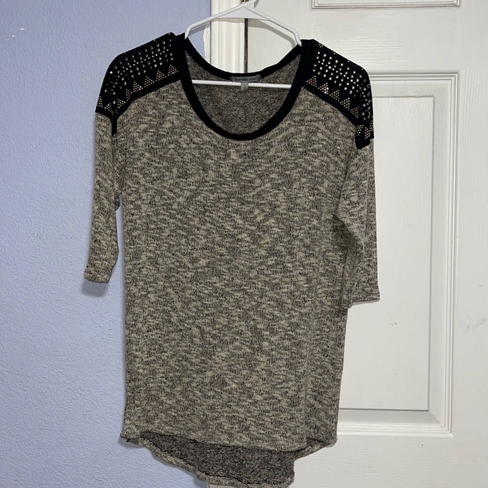 Blouse/sweater